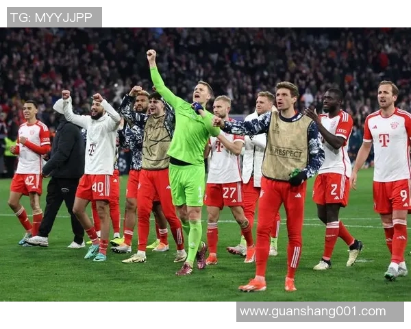 拜仁逆转胜沙尔克，德甲榜首稳坐！