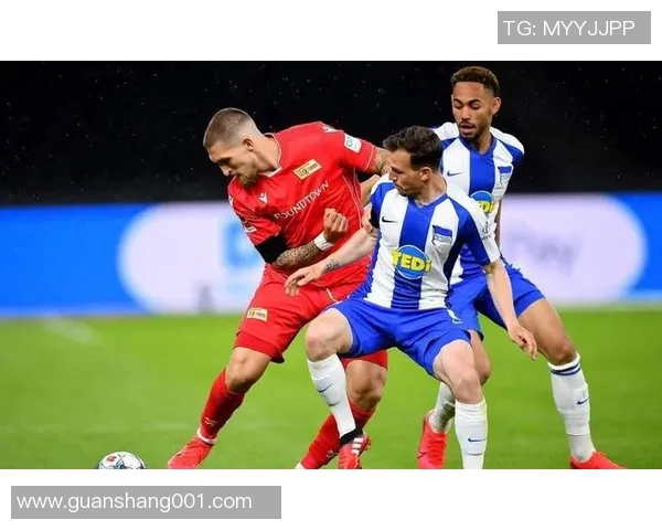 柏林赫塔主场力抗多特蒙德阻击登顶之路 柏林赫塔主场力抗多特蒙德阻击登顶之路